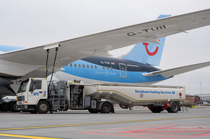 Flygplan på flygplats